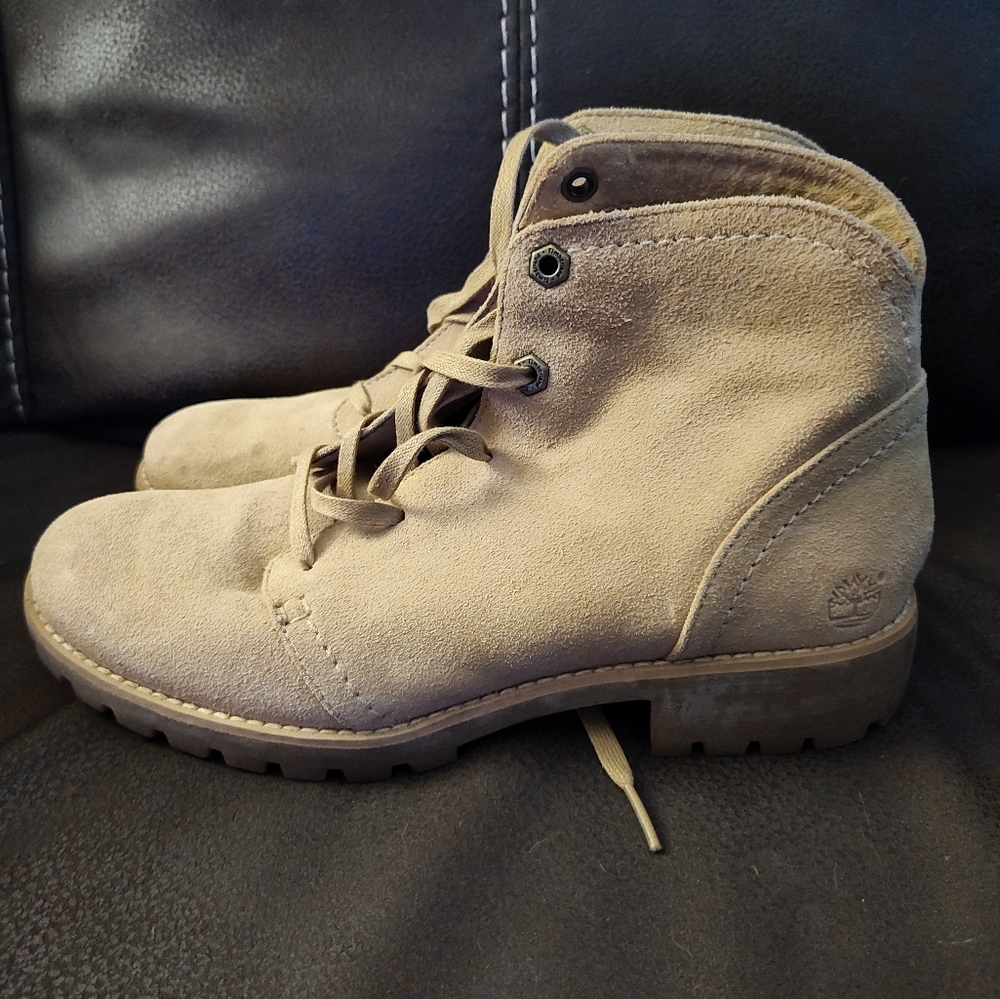 Excellent Condition Suede Timberland Boots Women's Size 9 3268R